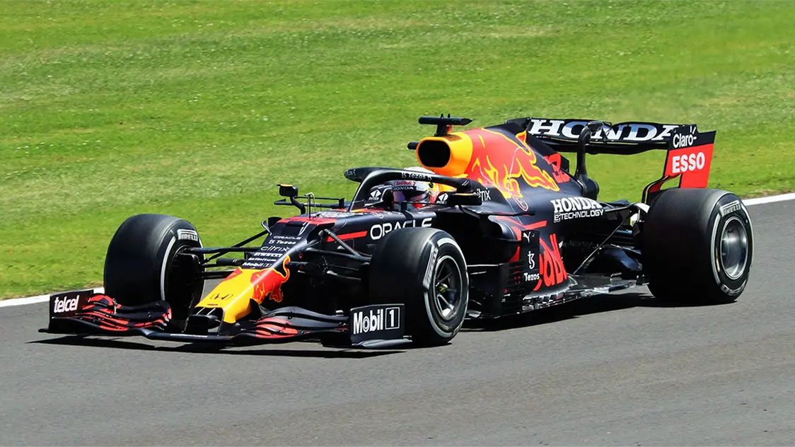Formule 1 tiesiogiai